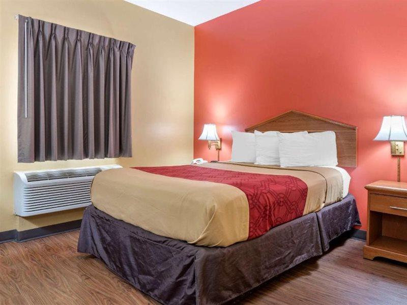 Econo Lodge Louisville Airport Bagian luar foto