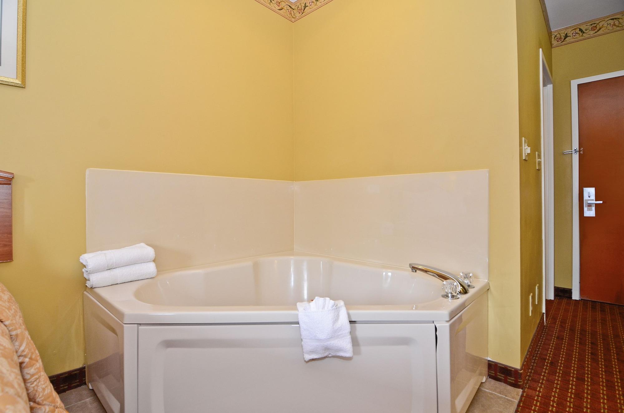 Econo Lodge Louisville Airport Bagian luar foto