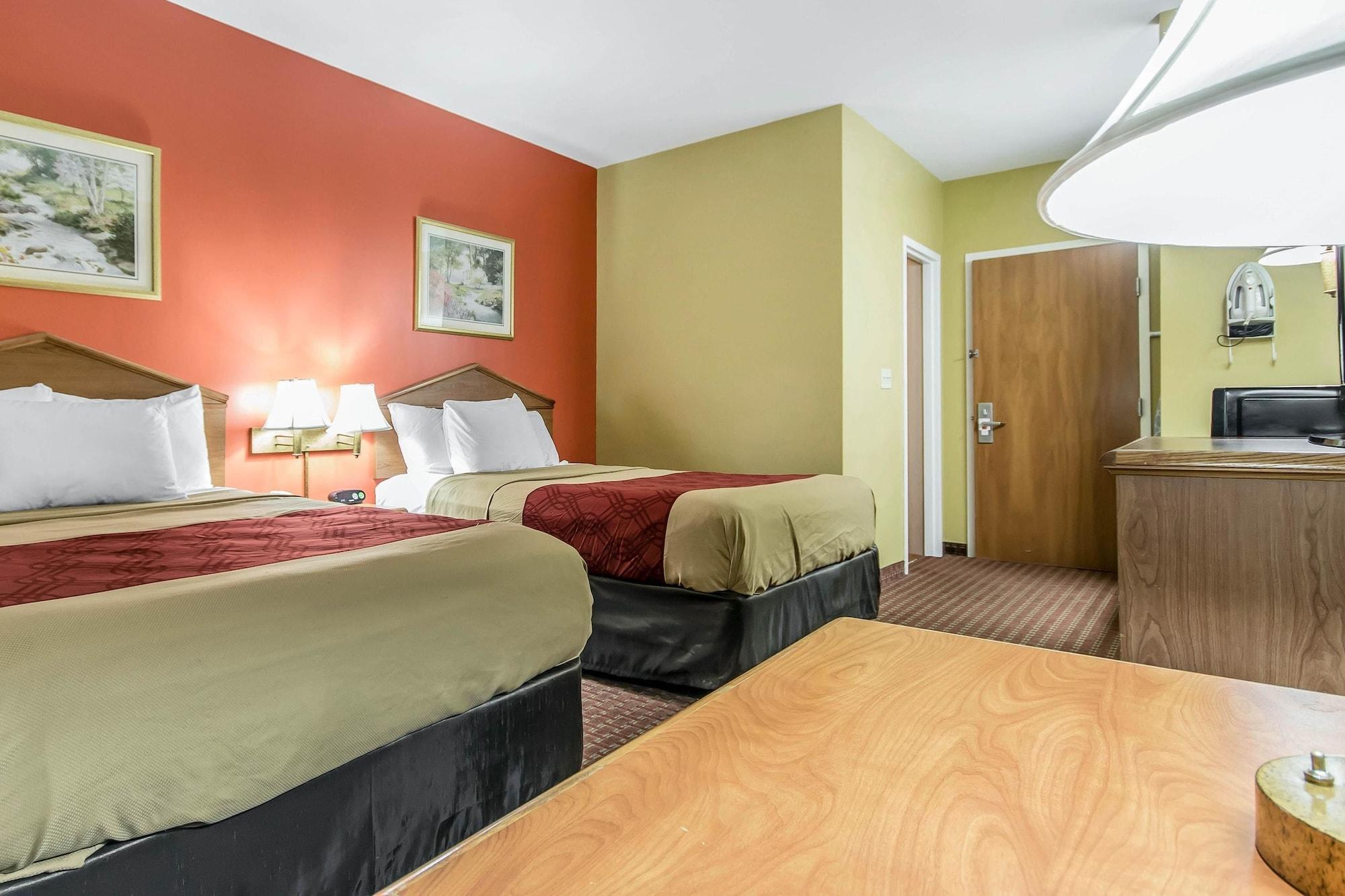 Econo Lodge Louisville Airport Bagian luar foto