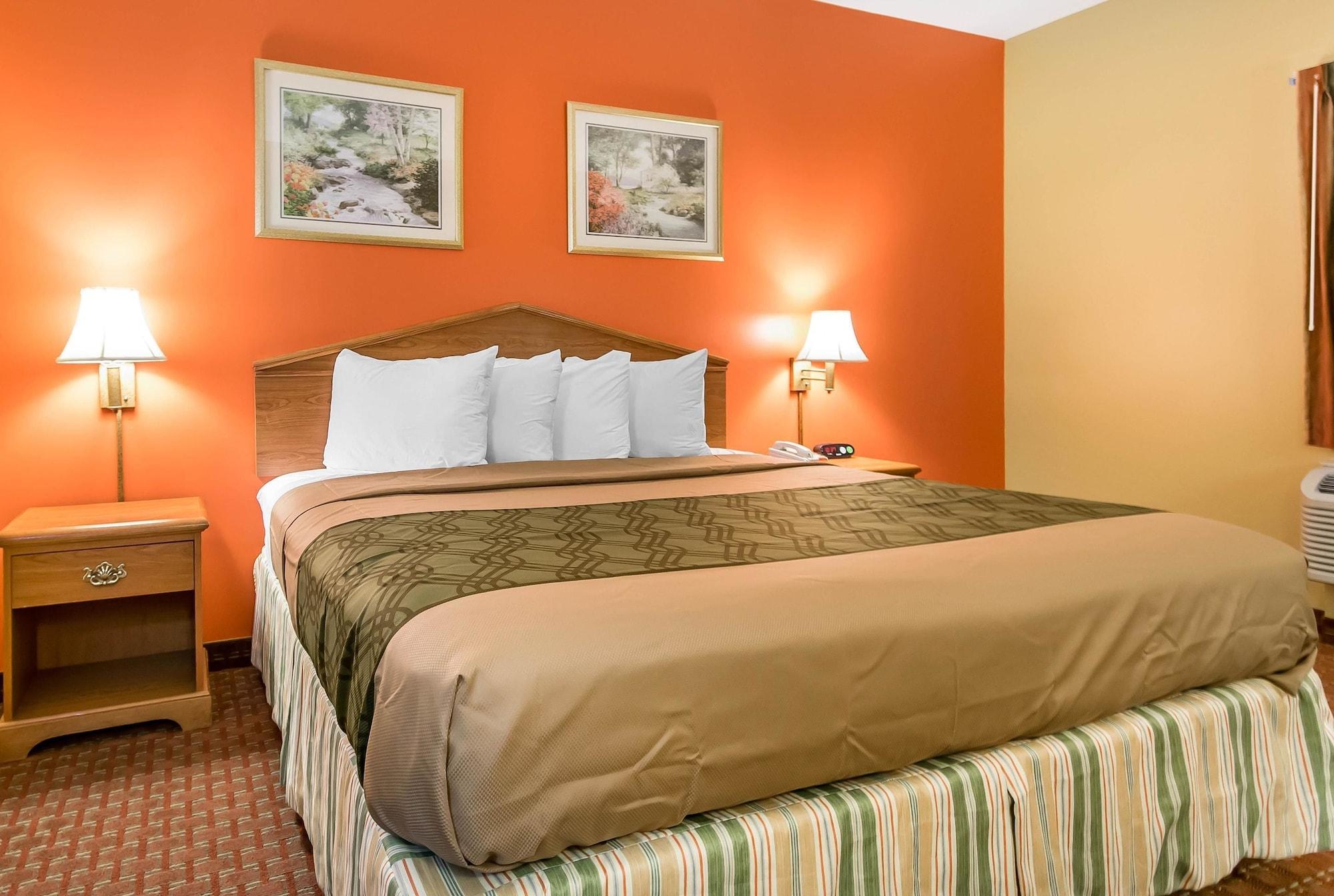 Econo Lodge Louisville Airport Bagian luar foto