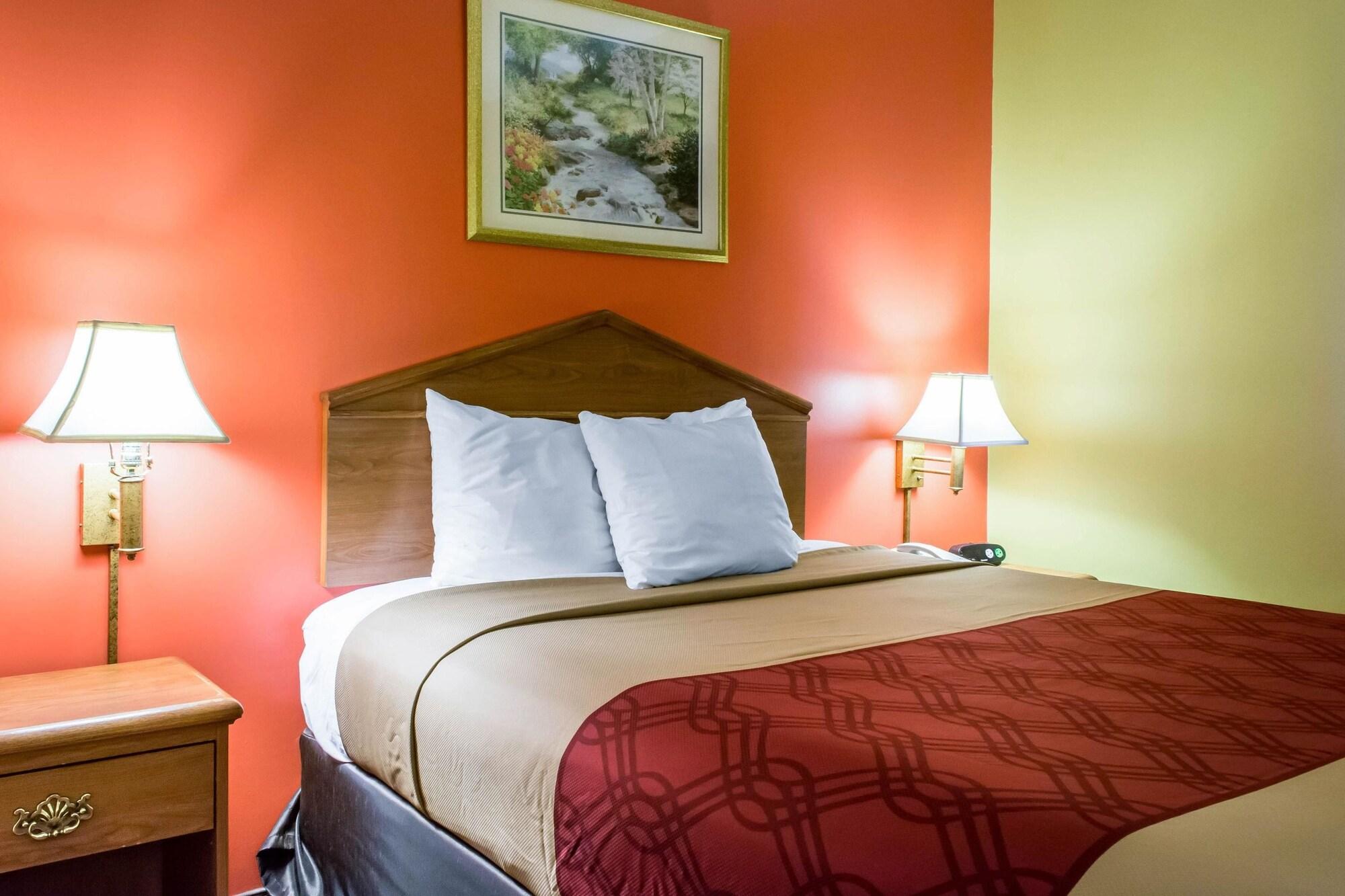 Econo Lodge Louisville Airport Bagian luar foto