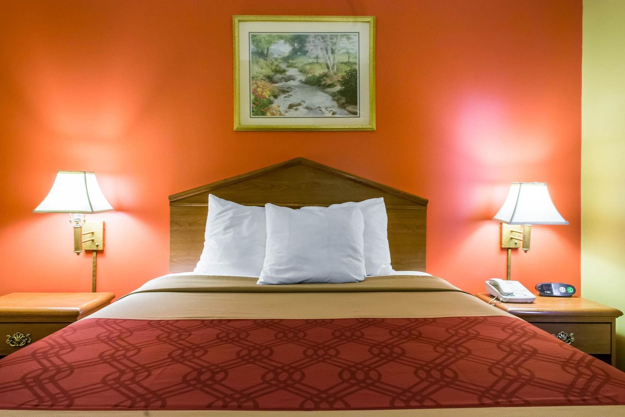 Econo Lodge Louisville Airport Bagian luar foto