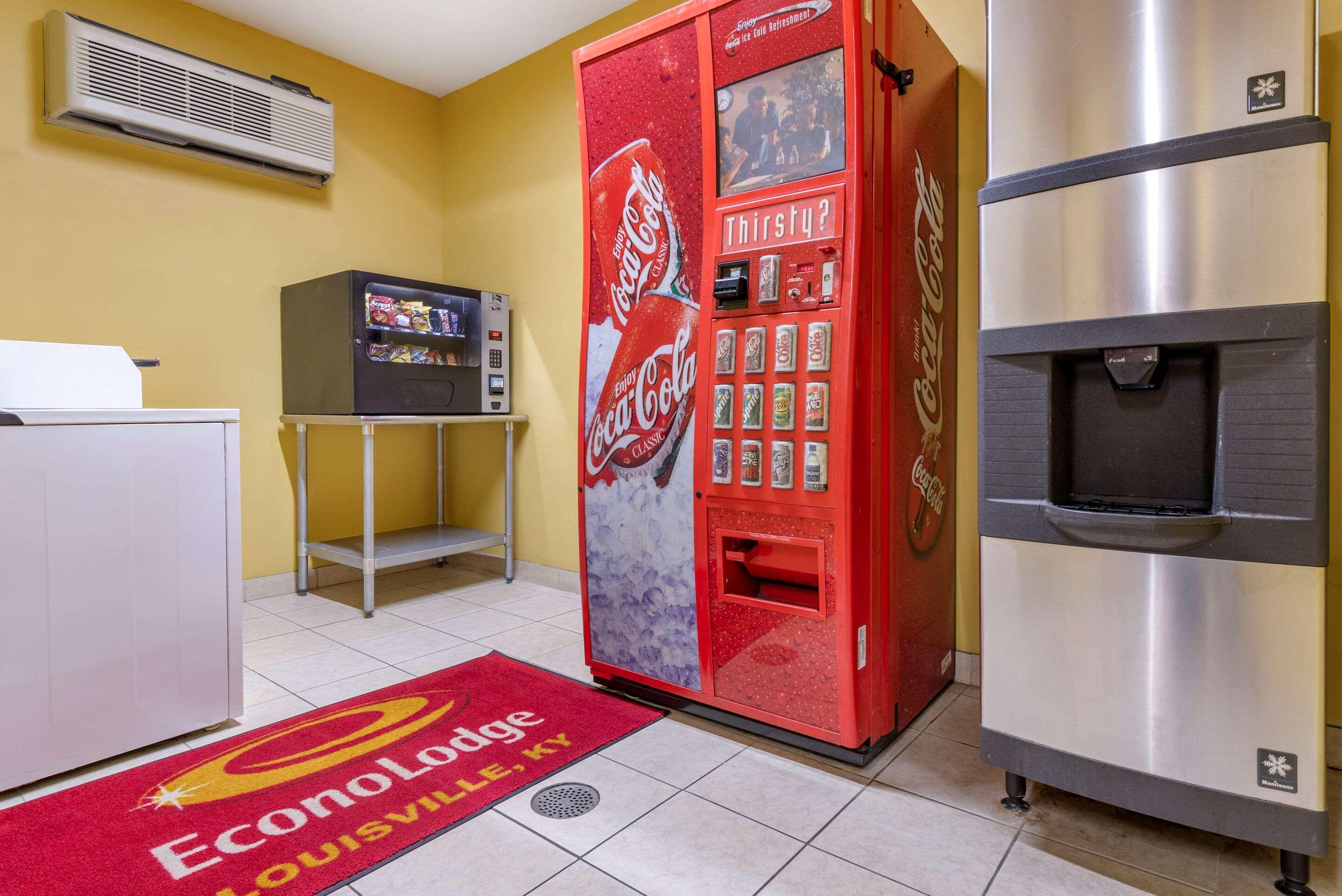 Econo Lodge Louisville Airport Bagian luar foto